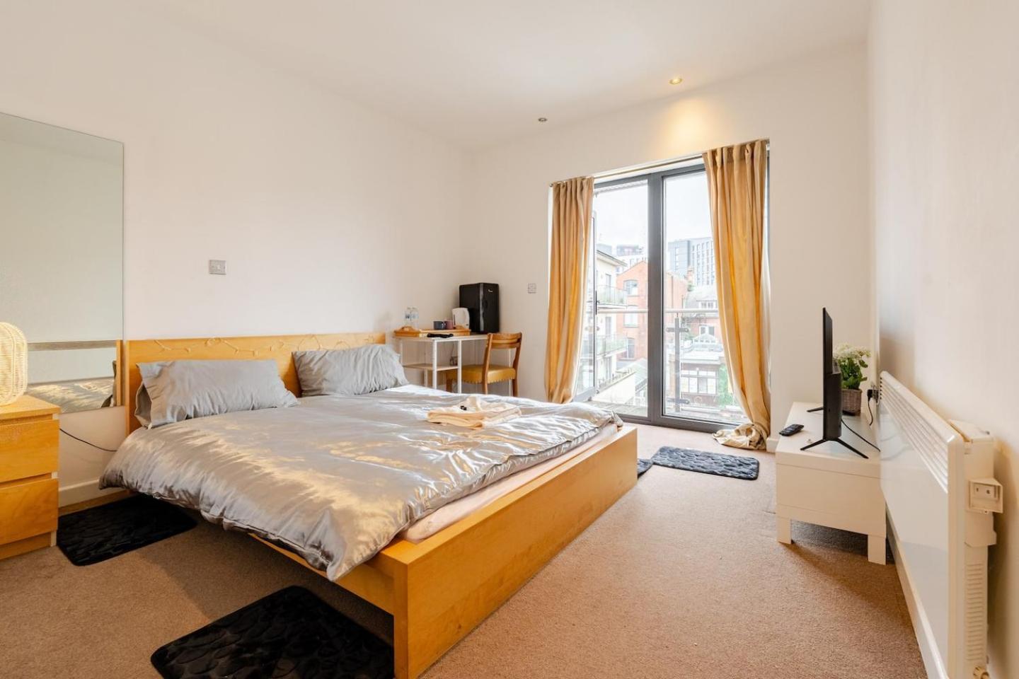 Private Room In Cardiff City Center المظهر الخارجي الصورة